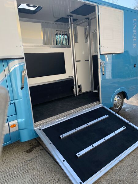 2022 New build stallion box on a 2018 Renault master low mileage