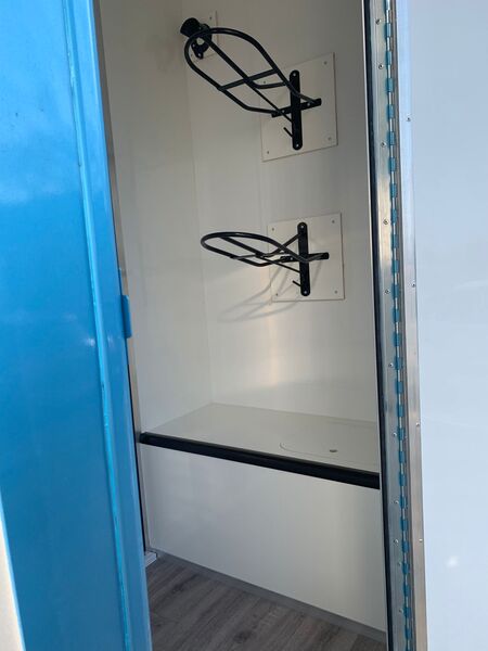 2022 New build stallion box on a 2018 Renault master low mileage