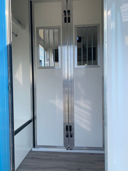 2022 New build stallion box on a 2018 Renault master low mileage
