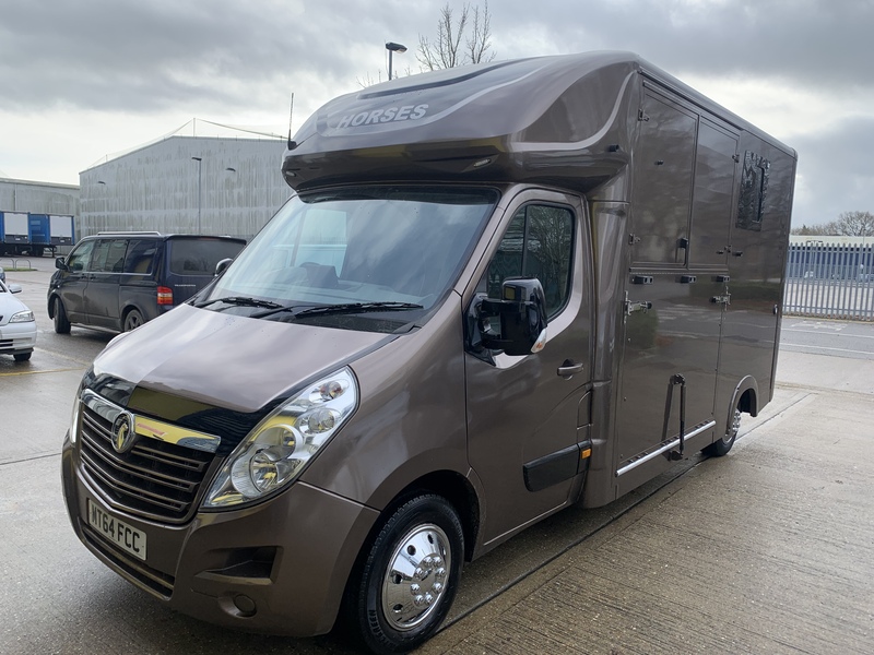 2014  Vauxhall movano new build in dec stallion box 3500 kg 