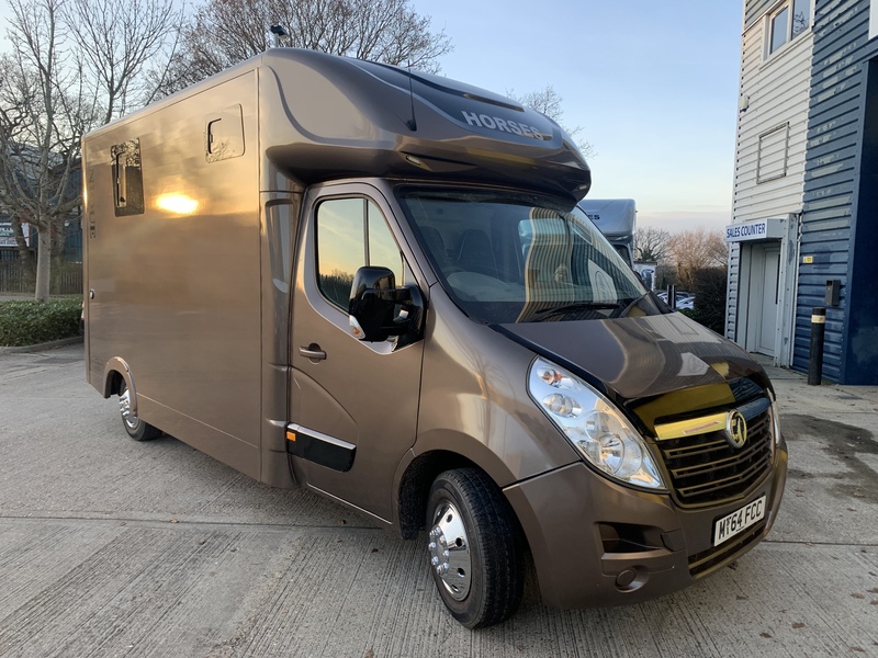2014  Vauxhall movano new build in dec stallion box 3500 kg 