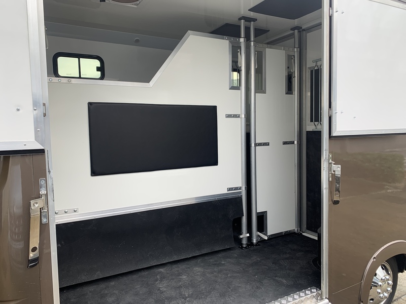 2014  Vauxhall movano new build in dec stallion box 3500 kg 