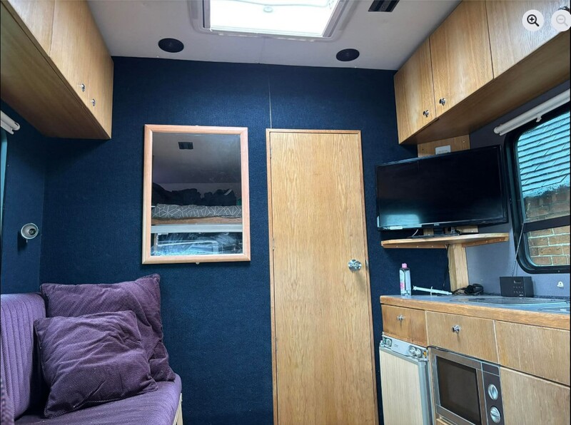 7.5T IVECO Horsebox 2000 reg