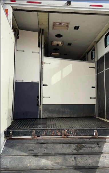7.5T IVECO Horsebox 2000 reg